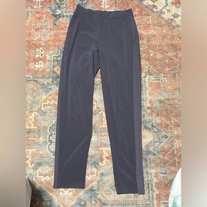 Athleta mid rise Brooklyn pant size 2Tall purple